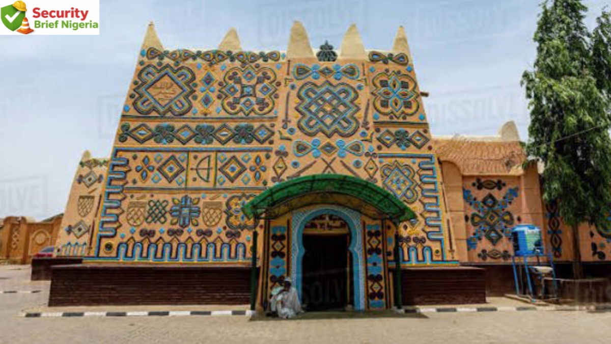 Young Man Arrested After Attempted Robbery Inside Emir of Bauchi’s Palace